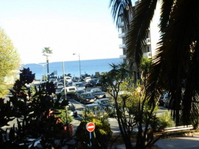 Studio 4 pers. centre ville moins de 100m de la plage 69070
